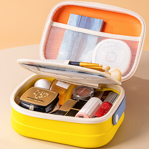 بهترین کیف لوازم آرایش مسافرتی ضدآب چندمنظوره جوردن و جودی