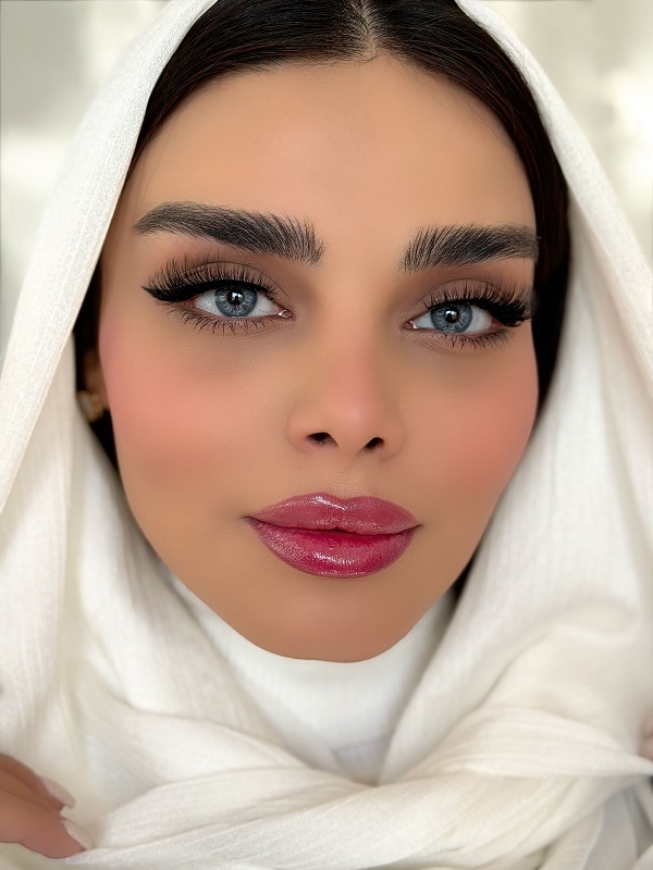 لنز رنگی ایندینگو (Indigo) برند یونیک (Unique)