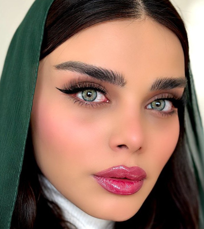 لنز رنگی گلکسی گرین (Galaxy Green) برند سلنا (Selena)