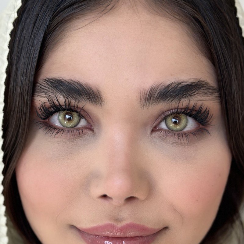 لنز رنگی لایم گرین (Lime green) برند یونیک (Unique)