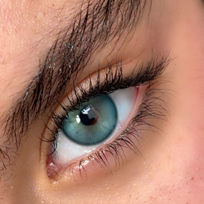 لنز رنگی ادیکت بلو (Edict Blue) برند آماندا (Amanda)