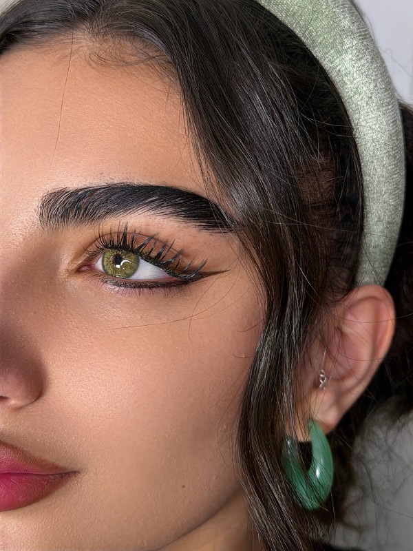 لنز رنگی بریز گرین (Urban Breeze Green) برند آماندا (Amanda) فصلی 6 ماهه