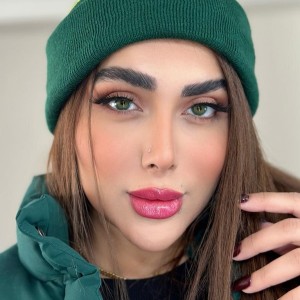 لنز رنگی وید گیرین (Weed Green) برند یونیک (Unique)