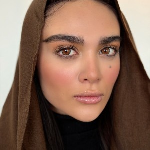 لنز رنگی کلوپاترا هازل (Cleopatra Hazel) برند یونیک (Unique)