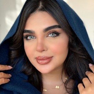 لنز رنگی نچرال بلو (Natural Blue) برند یونیک (Unique)