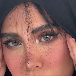 لنز رنگی گری بژ (Gray Beige) برند سلنا (Selena)