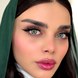 لنز رنگی گلکسی گرین (Galaxy Green) برند سلنا (Selena)