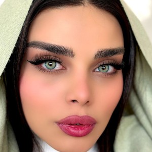 لنز رنگی باربی بلو ( Barbie Blue) برند یونیک (Unique)