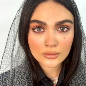 لنز رنگی الیوا گری (Olivia Gray) برند مینی آوا (Mini Ava)