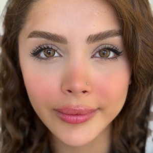 لنز رنگی تندر براون (Tender brown) برند وایب (Vibe) سالانه
