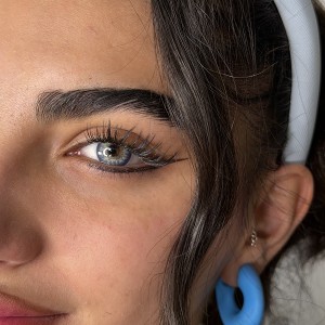 لنز رنگی وایلد بلو (Wild Blue) برند آماندا (Amanda) فصلی 6 ماهه