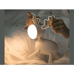 کیفیت چراغ رومیزی سیلکونی  فانتزی طرح گوزن Cartoon deer small night light USB charging sleep with silicone LED elk light children