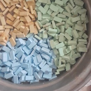 آجر مینیاتوری رنگی سه رنگ بسته 150.عددی اجرویژه ساخت ماکت ساختمان وقلعه و کار عملی
