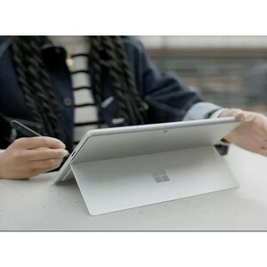 تبلت 13 اینچی مایکروسافت مدل Surface Pro 10-Core Ultra 7 165U ظرفیت 1 ترابایت و رم 64 گیگابایت به همراه کیبورد Surface Pro Copilot و قلم Slim Pen 2