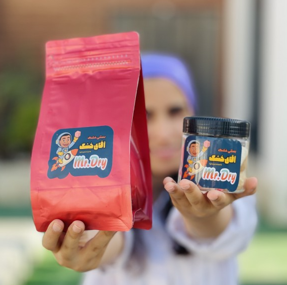 میوه خشک پفکی توت فرنگی