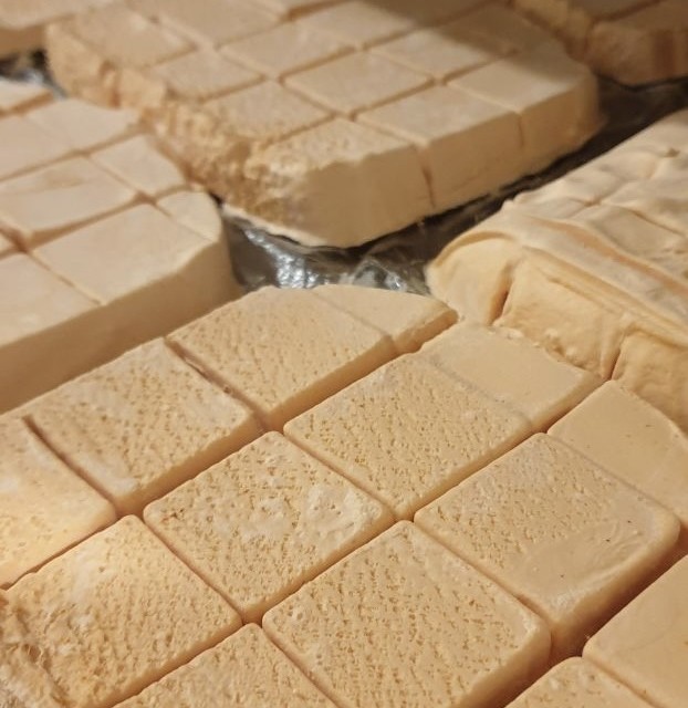 بستنی خشک هلو