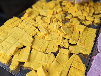 چگونه بستنی خشک اقای خشک تولید می‌شود؟ (مراحل و تکنولوژی)