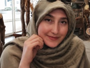 لیلا بیات | مربی تخصصی توانبخشی اوتیسم و اختلالات یادگیری در همدان