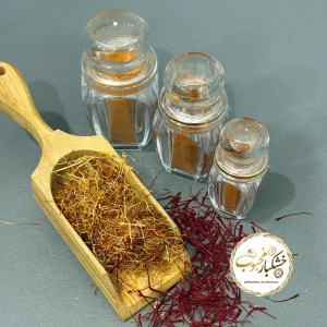 پودر شاهانی (پودر زعفران و‌ساقه )