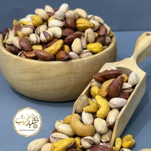 اجیل سه مغز خام  پسته  بادام هندی و مغز درختی
