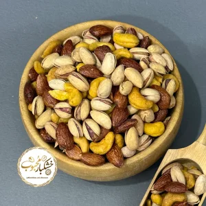 اجیل سه مغز خام  پسته  بادام هندی و مغز درختی