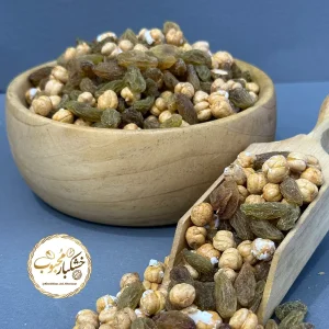 نخودچی کشمش