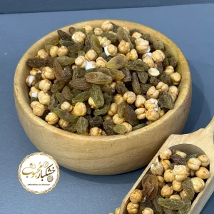 نخودچی کشمش