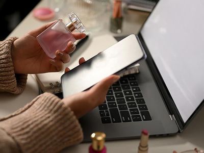 چطور بدون تست، عطر مناسب بخریم؟ راهنمای کامل خرید اینترنتی عطر