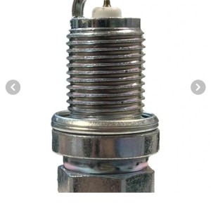 شمع موتور سوزنی پلاتینیوم پایه کوتاه NGK ژاپن کد BkR6EGP 7092 لیبل همیار حامی 4 عددی مناسب برای لیفان 820