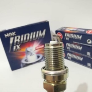 شمع خودرو سوزنی  ایریدیوم  پایه کوتاه   فیلر ویژه 0.8میلمتر ان جی کی اصل ژاپن  .BKR7ElX2667 لیبل  همیار حامی مناسب . سمند ef7. .دانا توربو.سورن.شاهین توربو. ام جی6.350.550هاوال