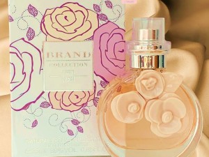 عطر والنتینو والنتینا سه گل برند کالکشن 057 - عطر بهشتی