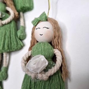 عروسک مکرومه