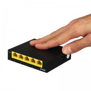 سوییچ شبکه دی لینک مدل DGS-F105