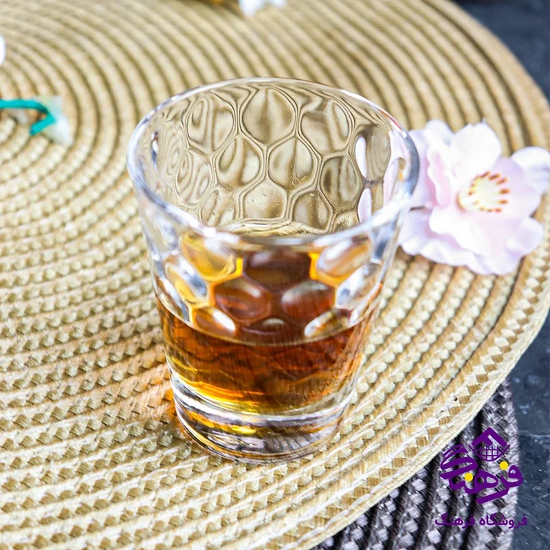 نیم لیوان(شات) زنگان