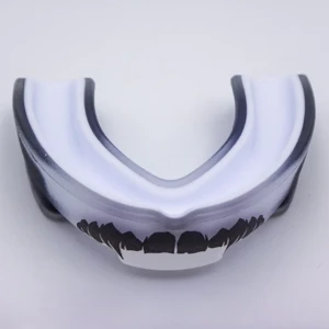 کیفیت محافظ دندان رزمی طرح ریداکترو سه لایه