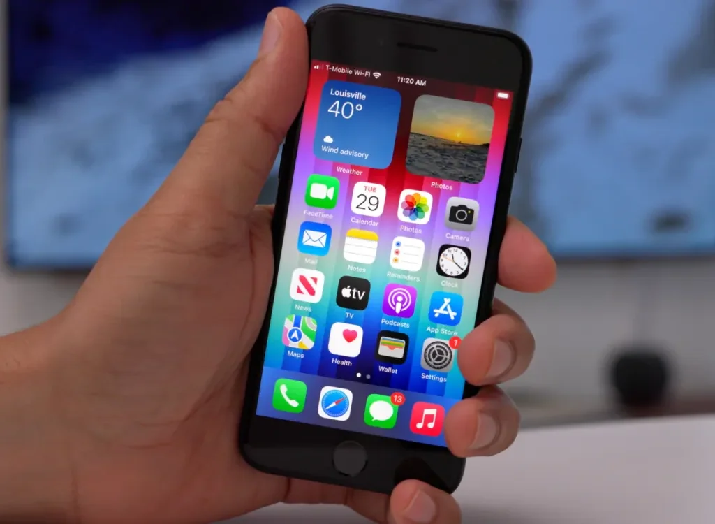 اپل مدل‌های قدیمی iPhone SE، iPad Pro و Apple Watch را رسماً در فهرست محصولات «منسوخ» قرار داد