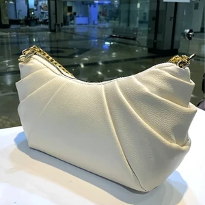 کیف دستی و دوشی زنانه کروسان زنجیردار