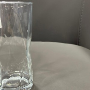لیوان چندضلعی بلند