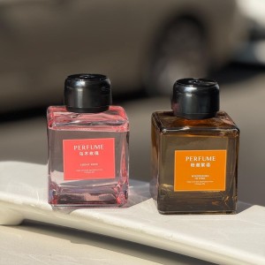 خوشبوکننده هوشمند خودرو و محیط گنجایش 0.5 لیتر