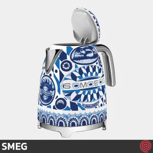 کتری برقی اسمگ مدل SMEG KLF03DGB | طرح دولچه گابانا رنگ آبی با گنجایش 1.7 لیتر