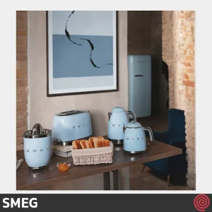 کتری برقی مدرج اسمگ مدل SMEG KLF04PB | رنگ آبی پاستلی با گنجایش 1.7 لیتر
