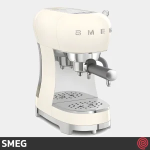 اسپرسو ساز اسمگ مدل SMEG ECF02CR | رنگ کرم براق با فشار 15 بار
