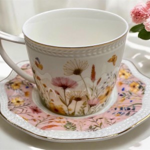 فنجای چای چینی ، خاک کائولین