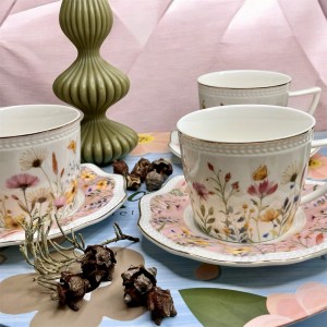 فنجای چای چینی ، خاک کائولین