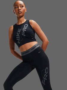 نیم تنه نایک