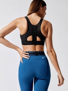 نیم تنه نایک