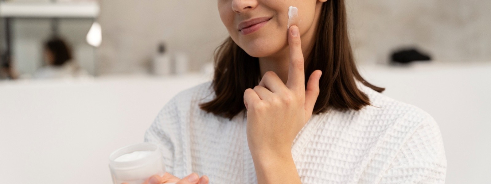 معرفی بهترین کرم‌های مرطوب‌کننده برای پوست‌های خشک