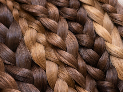 چطور نوع موهای خود را تشخیص دهیم؟ بررسی موی خشک، چرب و معمولی