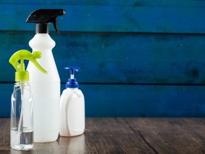 انتخاب محلول ضدعفونی مناسب برای استفاده روزانه در خانه