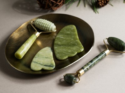 بررسي كارآيي جيد رولر و ابزارهاي ماساژ صورت خانگي